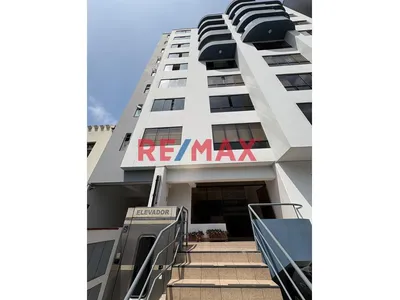 Alquilo Hermoso E Iluminado Departamento De 80M2 En Miraflores + Cochera. Amoblado