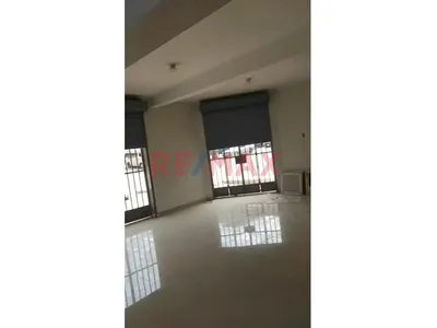 En Avenida Se Alquila Local Comercial En Villa Maria Del Triunfo