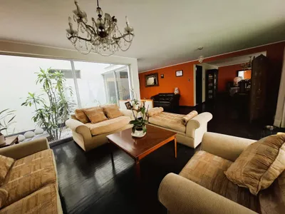 Venta de Casa en San Borja - Lima 4 Dormitorios