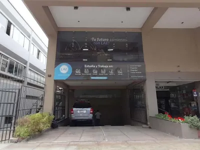 Venta de Local Comercial en Santiago de Surco - Lima 0 Dormitorio 
