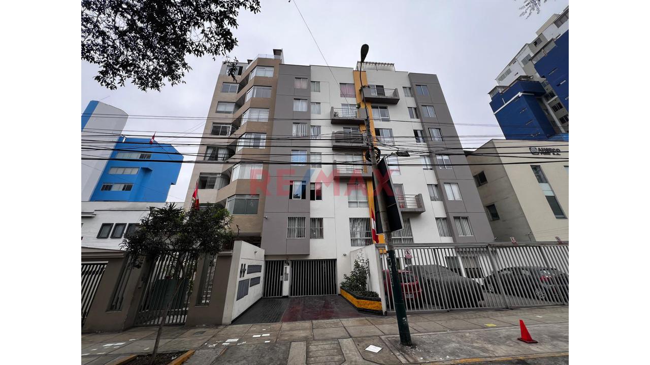 Venta De Departamento Dúplex – Jesús María (Urb. Santa Beatriz)