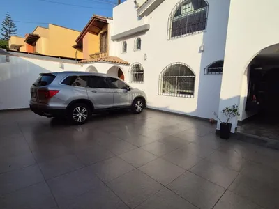 Alquiler de Casa en Santiago de Surco - Lima 5 Dormitorios 