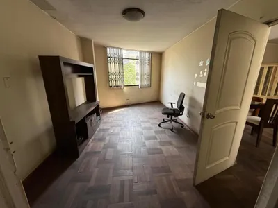 Venta de Casa en Surquillo - Lima 0 Dormitorio 