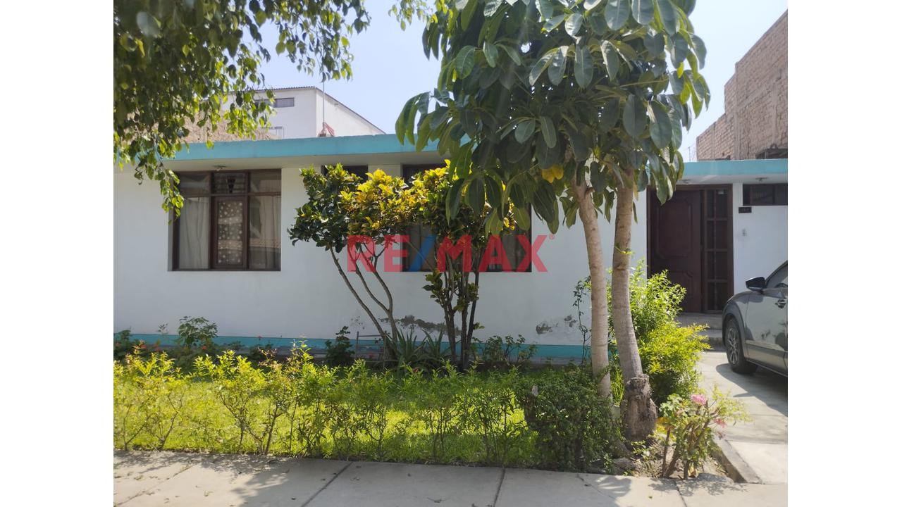 Vendo Amplia Casa En San Borja