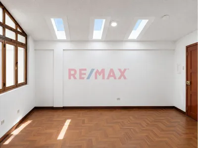 🏢✨ ¡Oficina En Venta En La Av. El Sol – El Corazón Comercial Y Empresarial Del Cusco! ✨