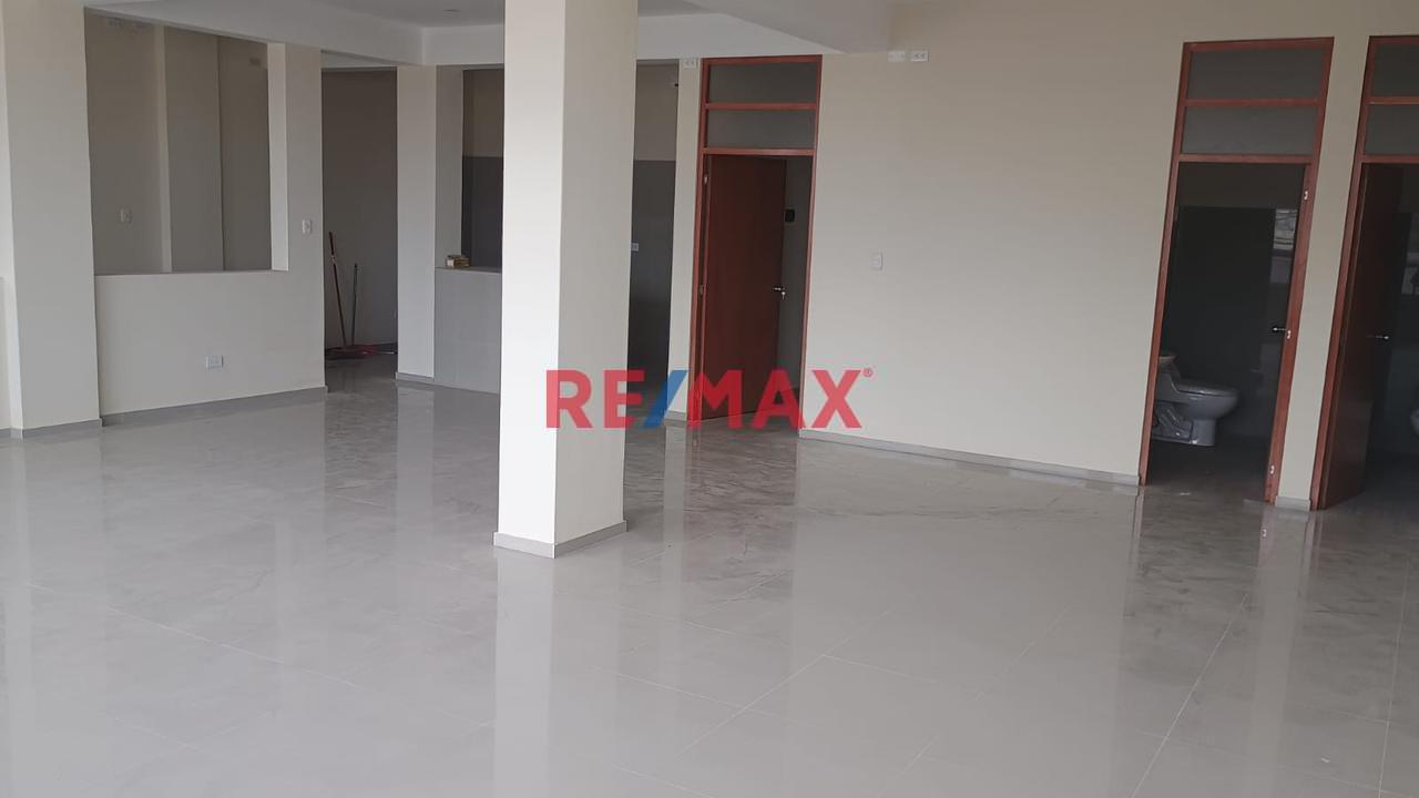 Local En Alquiler  Para Diversos Rubros  Veterinaria /Gimnasios /Oficinas/ Depositos/ Almacen