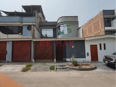 Vendo Funcional Casa En San Antonio De Carapongo - Chosica 🌿🏡