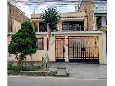 Se Vende Casa En Urb. Las Flores - San Juan De Lurigancho