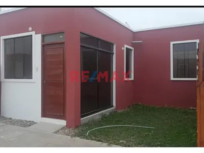 Venta De Casa En La Urb Santa Julia - Huanchaco