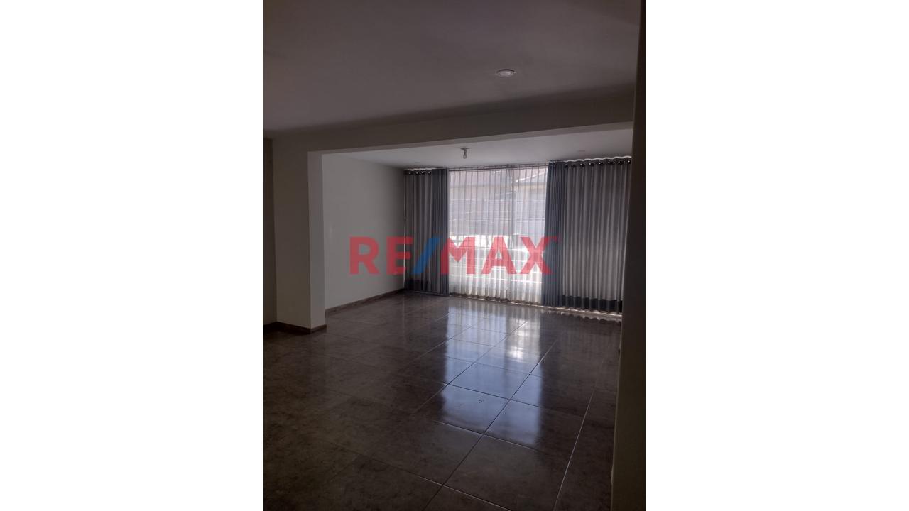 Se Alquila Bonito Y Comodo Departamento De Estreno