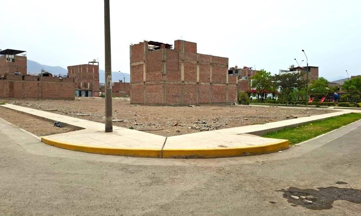 Venta de Terreno / Lote en Carabayllo - Lima 0 Dormitorio 