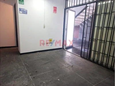 Oportunidad Premium De Alquiler De Local Comercial  A Espaldas De Wong De La Aurora - Miraflores