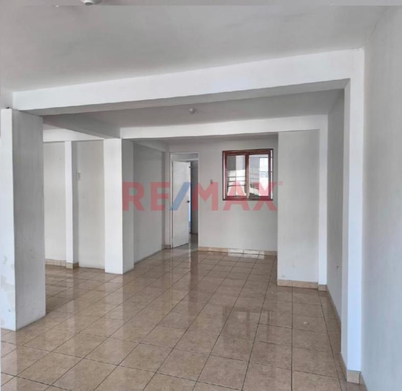 Venta de Departamento en Los Olivos - Lima 2 Dormitorios 