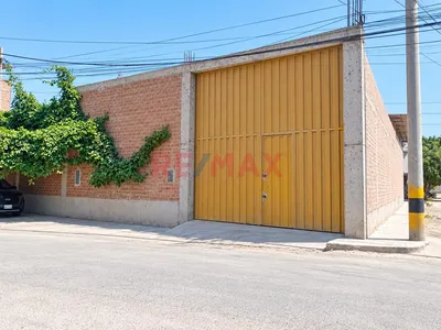 Alquilo Local De 500 M2 En Urb. Santa Rosa, La Victoria, Chiclayo