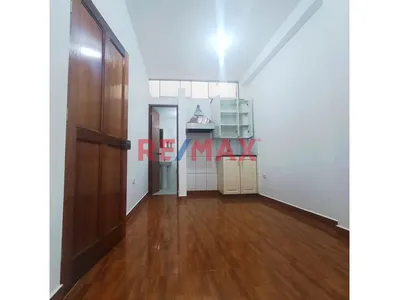 Alquiler De Minidepartamento De 25 M² – Frente A Upc Chorrillos – Ideal Estudiantes