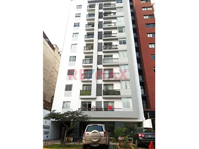 Venta Departamento Con Estacionamiento Dos Habitaciones