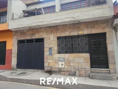 Venta de Casa en Comas - Lima 5 Dormitorios
