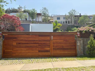 Casa en venta · El Monticulo 146, La Molina · 278 m², 3 dorm.