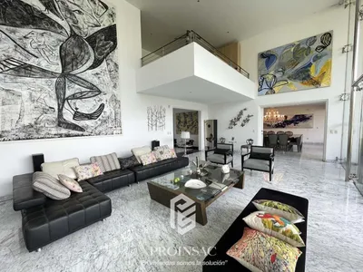 Venta de Casa en La Molina - Lima 4 Dormitorios