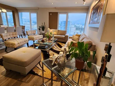 Venta de Departamento en Santiago de Surco - Lima 4 Dormitorios