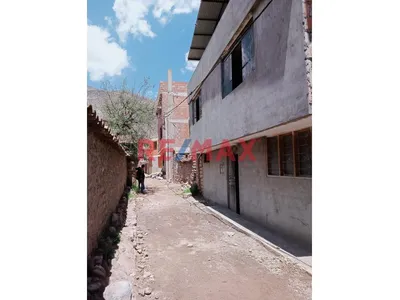 🏡 Oportunidad Única: Venta Casa De 2 Pisos Y Con Azotea Techada En Huayllabamba-Urubamba 2 Cuadras De La Plaza De Armas 🏡