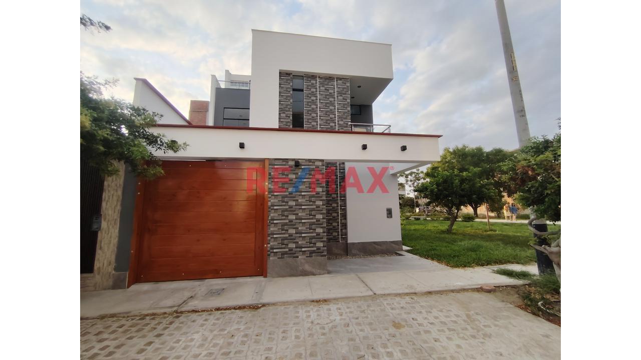 Vendo Casa De Estreno En Boulevard Park Plaza Castilla