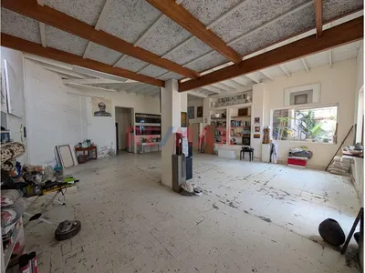 ¿Buscas La Ubicación Ideal Para Potenciar Tu Negocio Con Una Vista Inigualable? Se Alquila Amplio Local Comercial De 469 M² Con Una Vista Panorámica Al Mar.