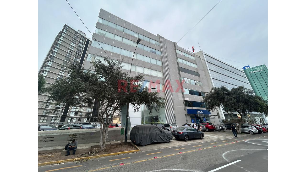 Oficina De 78 M² En Venta En San Isidro