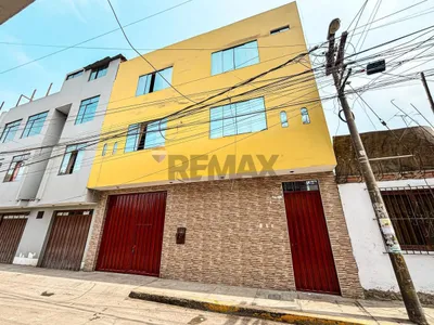 Venta de Casa en Puente Piedra - Lima 10 Dormitorios