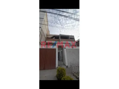 🏡 ¡Oportunidad de inversiÓn en LurÍn! - CASA DE 3 PISOS CON 5 DEPAS