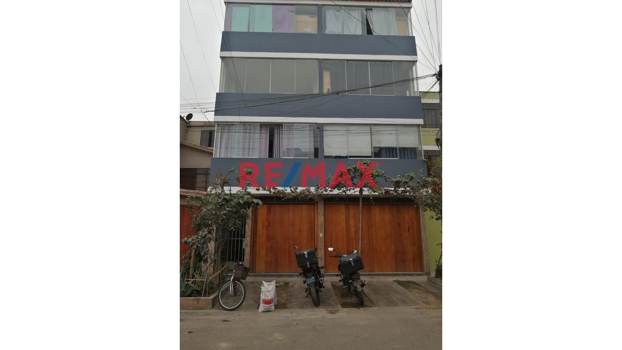 Departamento  Flat Casi Estreno Área 80M2 3Er Piso  2 Dormitorios Amplios 1 Baño  Completo Sala Comedor Amplio Cocina Con Área De Lavandería  En La Azotea Cuenta Con Un Espacio Para Tendal O. Cerca Co