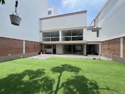 Alquiler de Casa en San Isidro - Lima 4 Dormitorios 