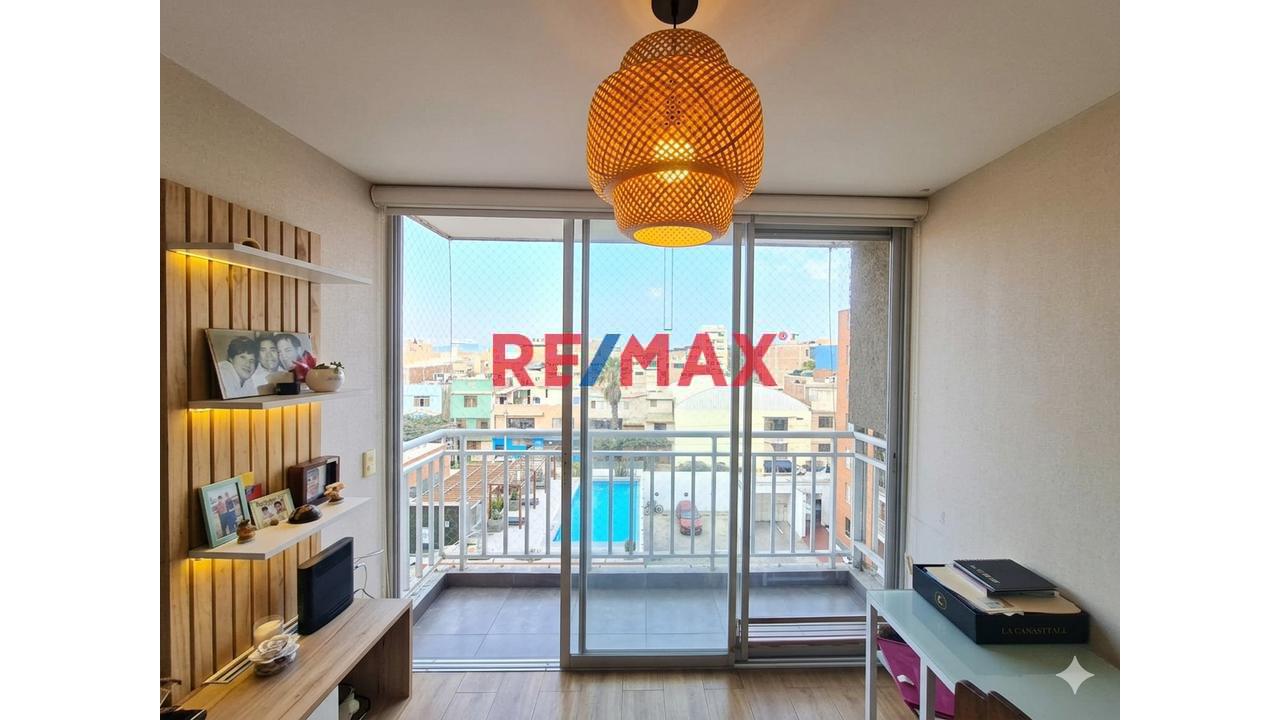 Venta Dpto En Condominio Festiva - 2 Hab + 2 Baño Y Cochera