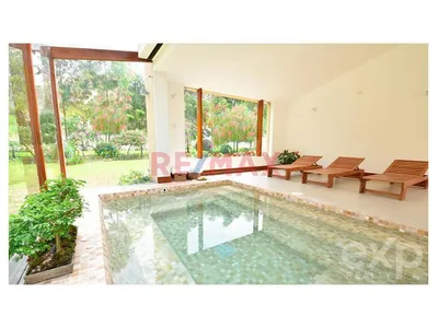 Se Vende Terreno En La Mejor Área De La Quebrada Luxury Condominium.