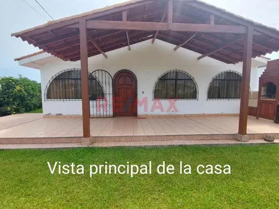 Acogedora Casa De Playa En Club Solimar