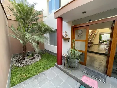 Casa en venta · Calle Kivur N 1, La Molina · 409 m², 4 dorm.