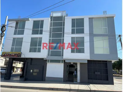 Modernas Oficinas En Alquiler - Chimbote | 322 M² | 3 Frontis | Zona Estratégica Comercial - Pisos 02 Y 03